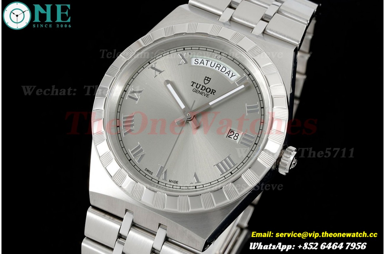 Royal Day-Date 41mm SS/SS Silver/Rmn V7F A2836