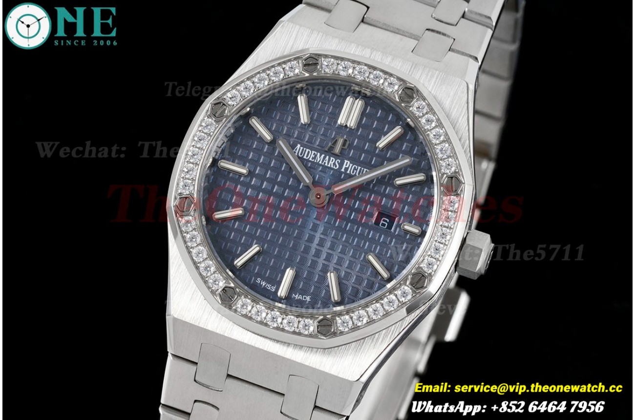 Royal Oak Ladies 33mm SS/SS Blue Dial 8F Swiss Quartz