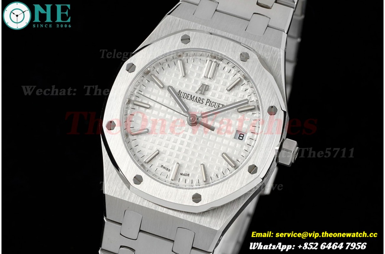 Royal Oak 77350 Ladies 34mm SS/SS  White Dial 8F A5800