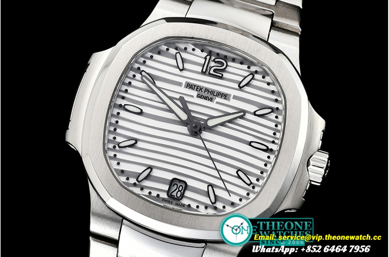 Patek Philippe - Nautilus 7018 Ladies 33mm SS/SS Opal Silver PF MY9015