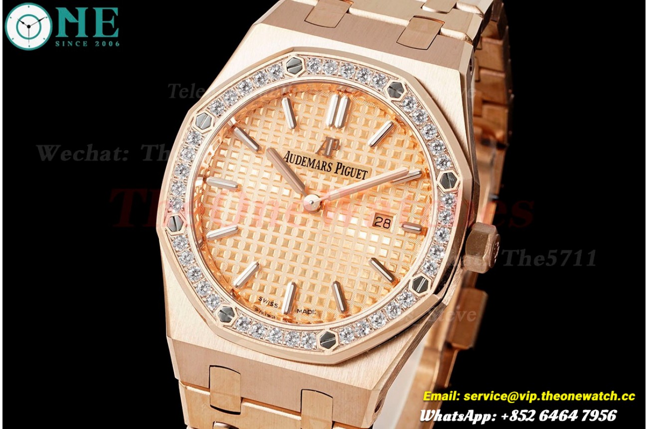Royal Oak Ladies 67651 33mm Dia RG/RG Gold ZF Swiss Qtz