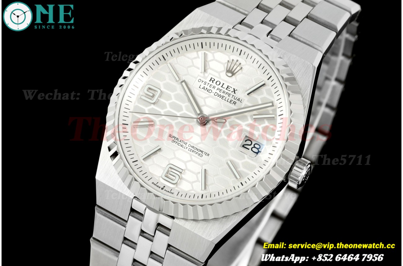 Land Dweller 127334 40mm SS/SS Silver Dial DIWF A7135