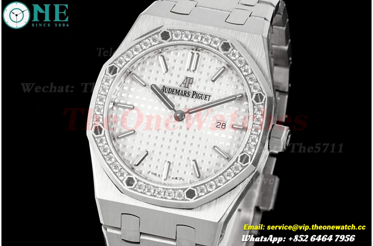 Royal Oak Ladies 67651 33mm Dia SS/SS White ZF Swiss Qtz